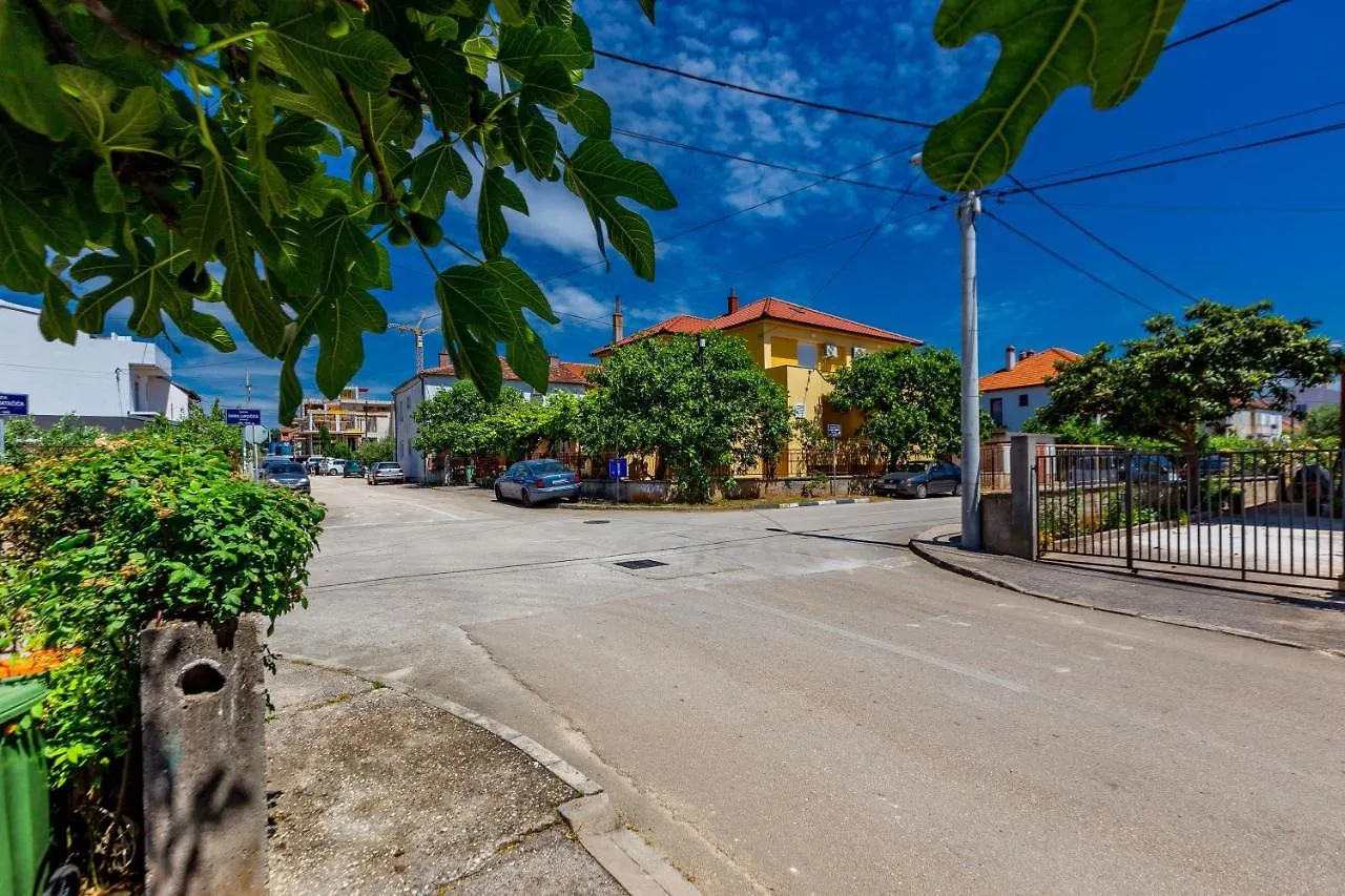 Nikola Apartments Free Parking Bbq Zadar